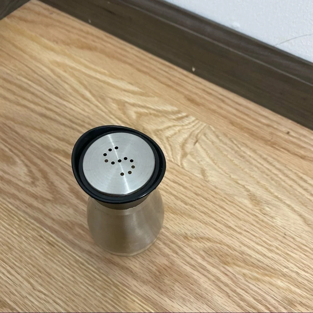 Stainless Steel Salt Shaker Kitchen Container